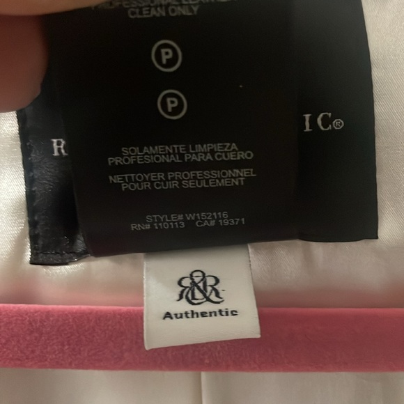 A vintage, white leather, supple Rock & Republic Collection.Shell is polyester. - Picture 4 of 6